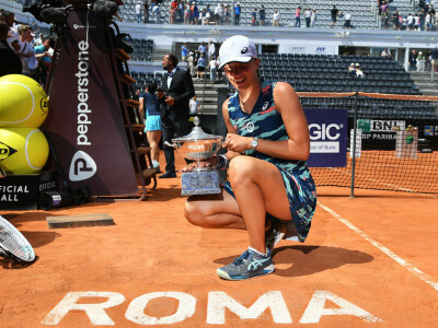 Swiatek wins Italian Open to claim a fifth straight title