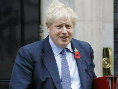UK PM heads to Belfast amid deepening EU row