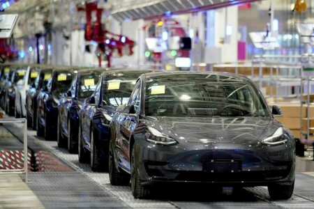 Tesla delays plan to restore Shanghai output to pre-lockdown levels