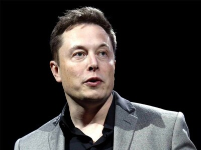 Elon Musk to visit Brazil for talks with Bolsonaro government, official says
