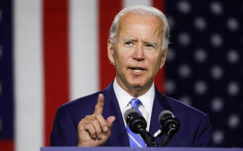 Biden says weighs reducing tariffs on China, asking OPEC to pump more oil