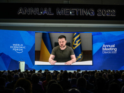 Zelensky tells Davos: send us weapons, stop Russia trade