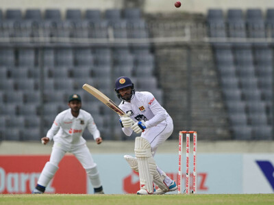 Mathews, de Sliva guide Sri Lanka to 210-4 in Bangladesh Test
