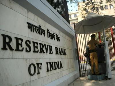 India central bank governor says priority is inflation, but growth important