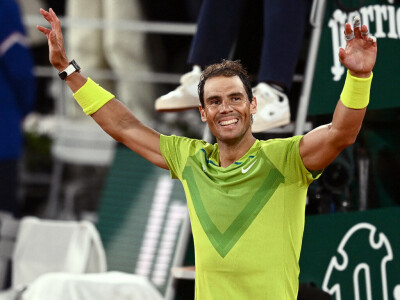Nadal wins epic four-set clash with Djokovic to make French Open semis