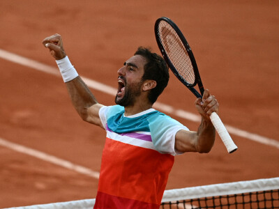 Cilic hits 33 aces to reach first French Open semi-final