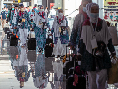 Saudi receives first foreign Hajj pilgrims since before pandemic
