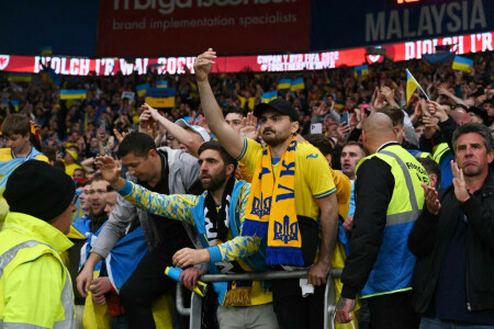 ‘More important battles’: Ukraine fans upset at missing World Cup ‘More important battles’: Ukraine fans upset at missing World Cup