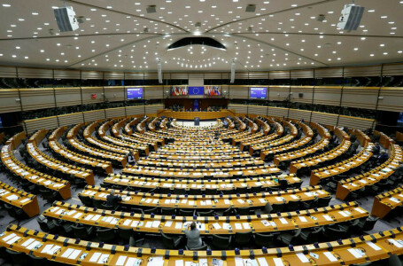 EU lawmakers face hundreds of amendments in key votes on climate policies