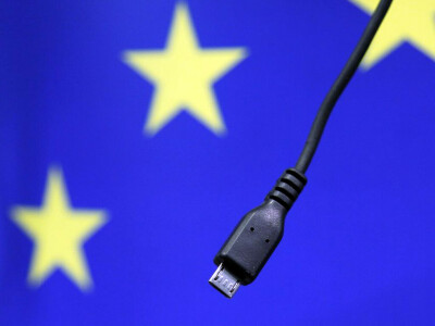 EU countries, lawmakers clinch deal on single mobile charging port, Apple impacted