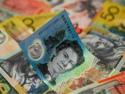 Australia dollar speeds to 7-year peak on yen as RBA changes gear