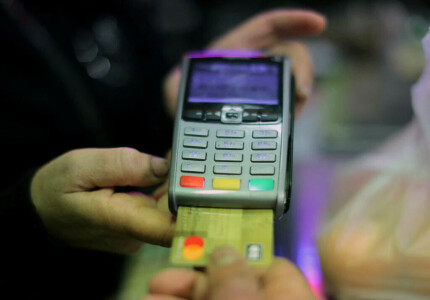 U.S. banks finally see upturn in credit-card borrowing
