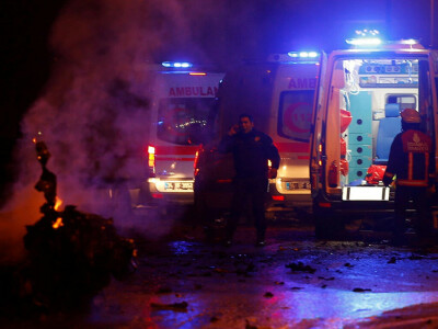 Iran fighter jet crashes, injuring two crew: reports Iran fighter jet crashes, injuring two crew: reports