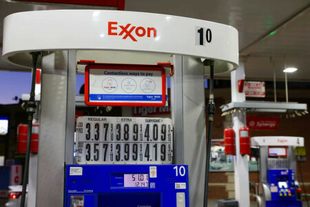 Exxon joins oil majors in Qatar&rsquo;s mega-LNG expansion project