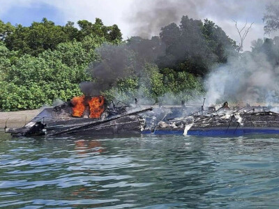 One killed, one missing in Philippine ferry fire