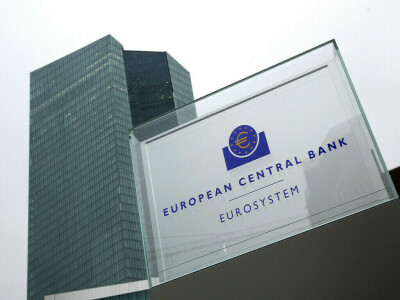 ECB to drain cash in offset to new yield-capping scheme