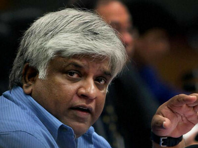 Sri Lankans hold Warne in their hearts for tsunami aid: Ranatunga