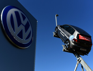 VW: EV battery output bigger challenge than EU combustion engine ban