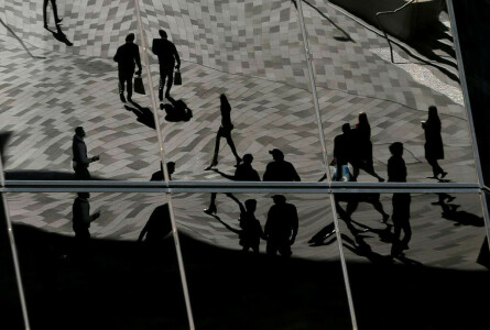 Australia job vacancies surge as firms struggle to find staff