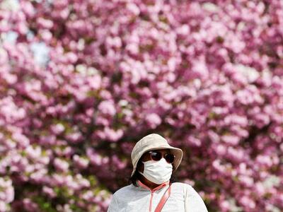 France asks citizens to wear masks again in public transport