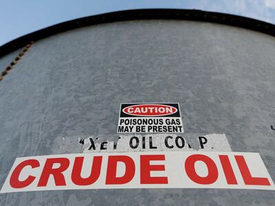 Oil rises 2%, extends gains as major producers flag capacity limits