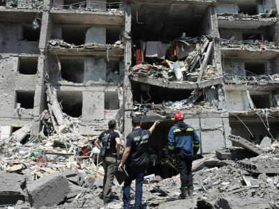 Blasts kill three in Russian city near Ukraine border
