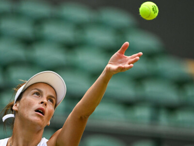 Mother of all wins as Maria reaches Wimbledon quarters