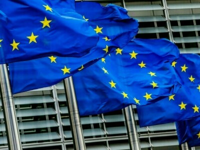 Euro zone yields rise as rush to safe-haven assets pauses