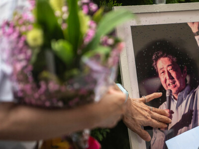 Japan mourns as body of assassinated ex-PM Abe returns to Tokyo