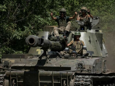 Russians try to advance in east Ukraine; war in G20 spotlight