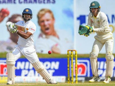 Sri Lanka&rsquo;s Karunaratne, Kusal hold fort in second Australia Test