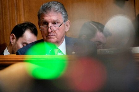 US Senator Manchin opposes tax and climate proposal, Washington Post reports