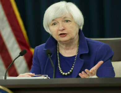 Yellen warns of risks to US economy, sees hope to avoid recession