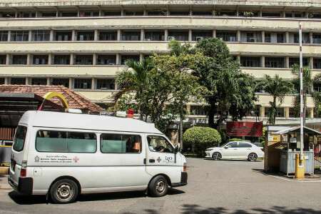 Shortages leave bankrupt Sri Lanka&rsquo;s hospitals empty