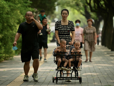 China population to begin shrinking by 2025: officials