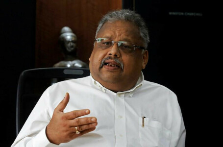 &lsquo;India&rsquo;s Warren Buffett&rsquo; set for take-off with new airline