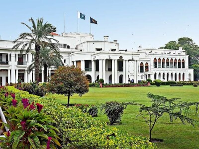 Punjab governor administers oath to 21-member provincial cabinet
