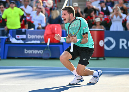 Carreno Busta halts Hurkacz finals win streak with Montreal triumph
