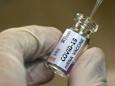 Variant-adapted COVID vaccine wins first approval in Britain