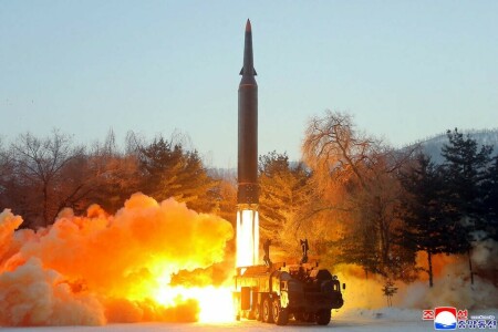 North Korea fires two cruise missiles from west coast town of Onchon
