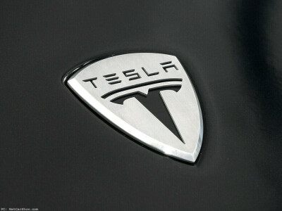 Indonesia president wants Tesla to make electric cars in country