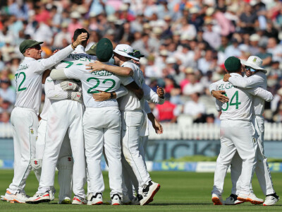 South Africa thrash England by an innings and 12 runs in 1st Test