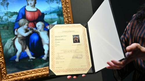 Art market pushes on with rocky crypto romance