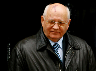 World hails &lsquo;one-of-a-kind&rsquo; ex-Soviet leader Gorbachev