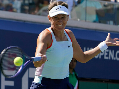Azarenka romps past Kostyuk into US Open third round