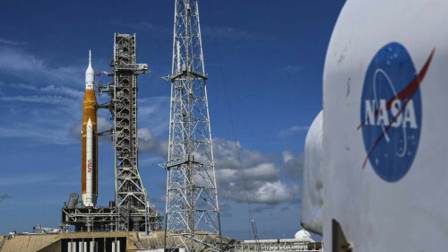 NASA readies for Saturday Moon rocket launch attempt