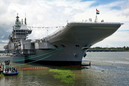 Modi commissions India&rsquo;s first home-built aircraft carrier in defence push