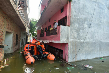 India&rsquo;s Bengaluru hit by flooding, traffic snarls after heavy rain