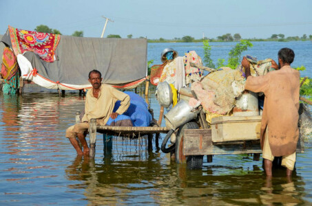 Pakistan struggles to avert danger as floods rise, death toll tops 1,300