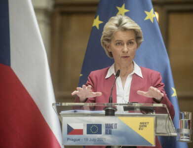 EU to propose price cap on Russian gas, von der Leyen says